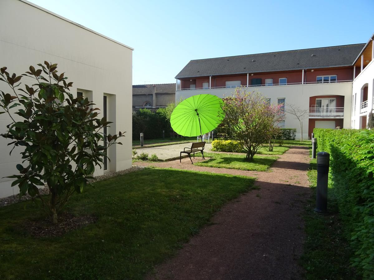 Domitys Le Village Vierzon Exterior photo